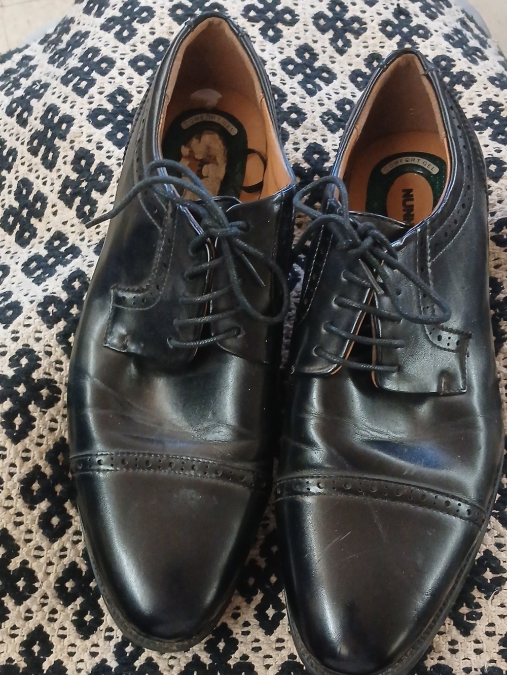 Nunn Bush Black Leather Cap-Toe Lace-Up Oxfords